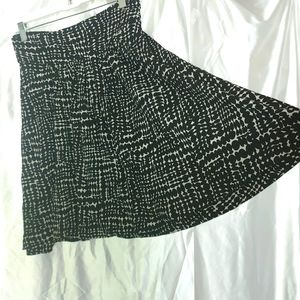 Ann Taylor black and gray skirt large